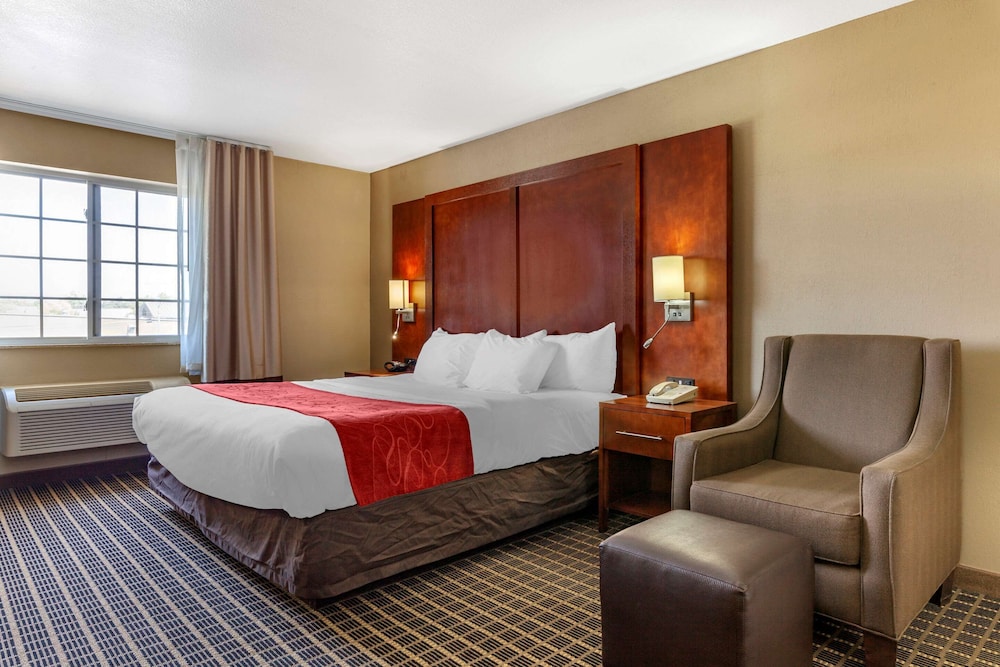 comfort suites delavan lake geneva area