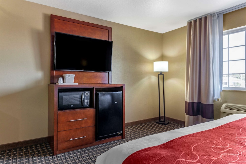 comfort suites delavan lake geneva area