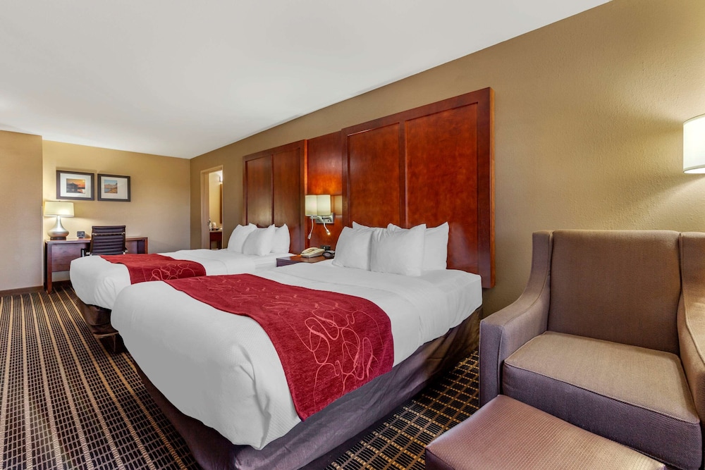 comfort suites delavan lake geneva area