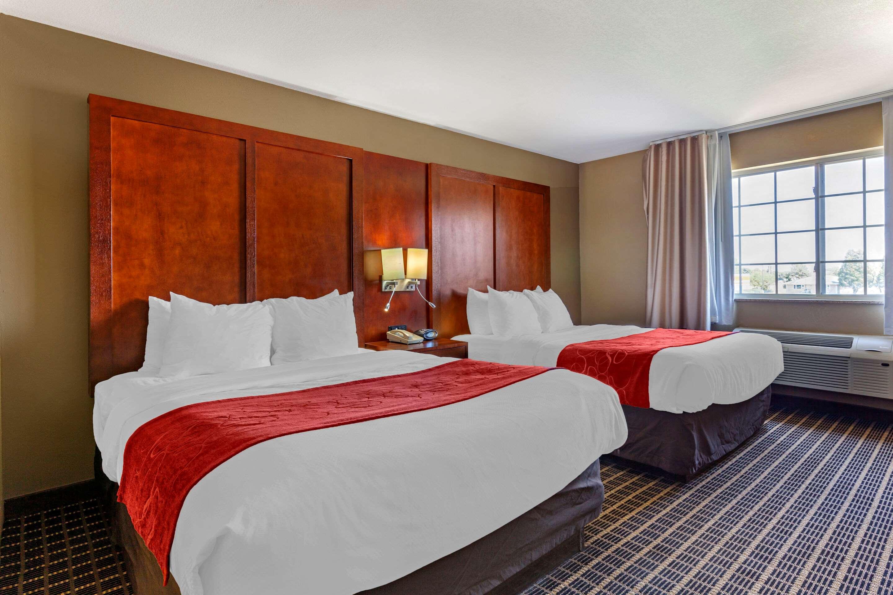 comfort suites delavan lake geneva area