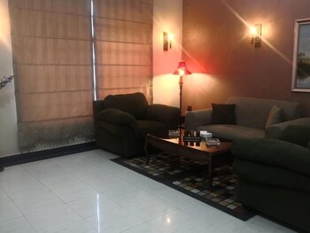 orient house hotel suites