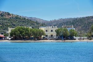 almiriki chios rooms and apartments