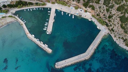 almiriki chios rooms and apartments
