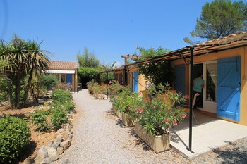 Les Glycines,,3 star