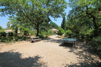 Les Glycines,,3 star