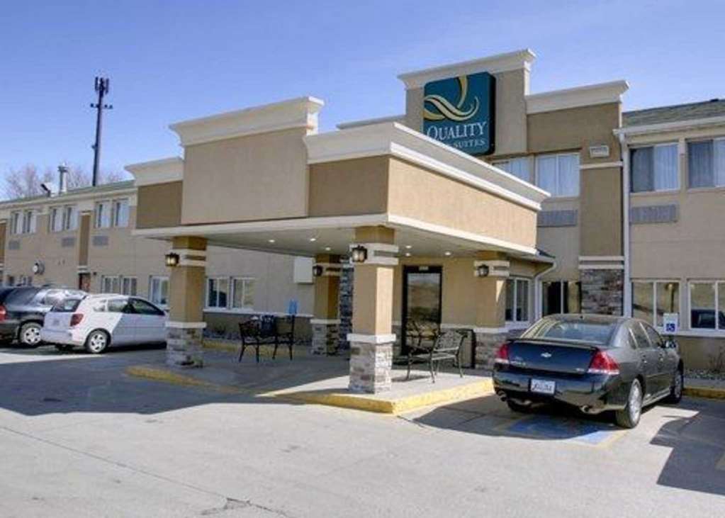 quality inn and suites des moines airport