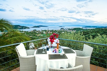 vigles sea view
