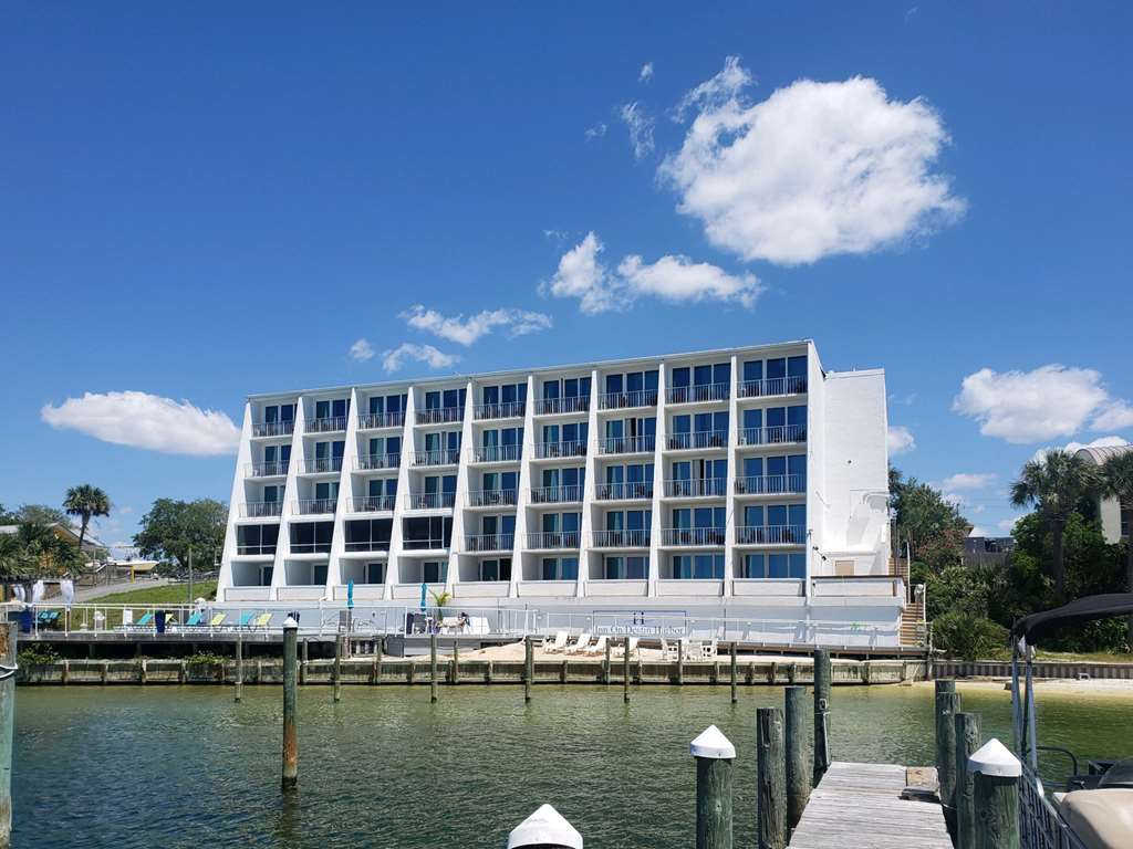 inn on destin harbor ascend hotel collection
