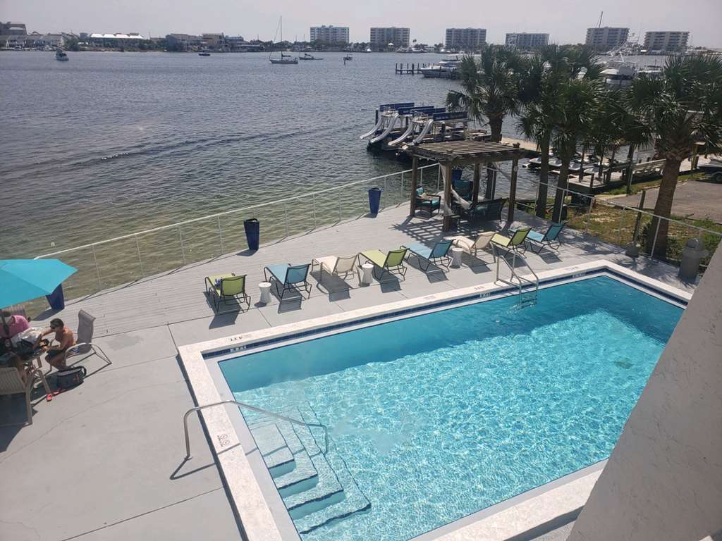 inn on destin harbor ascend hotel collection