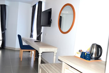 flipper lodge hotel