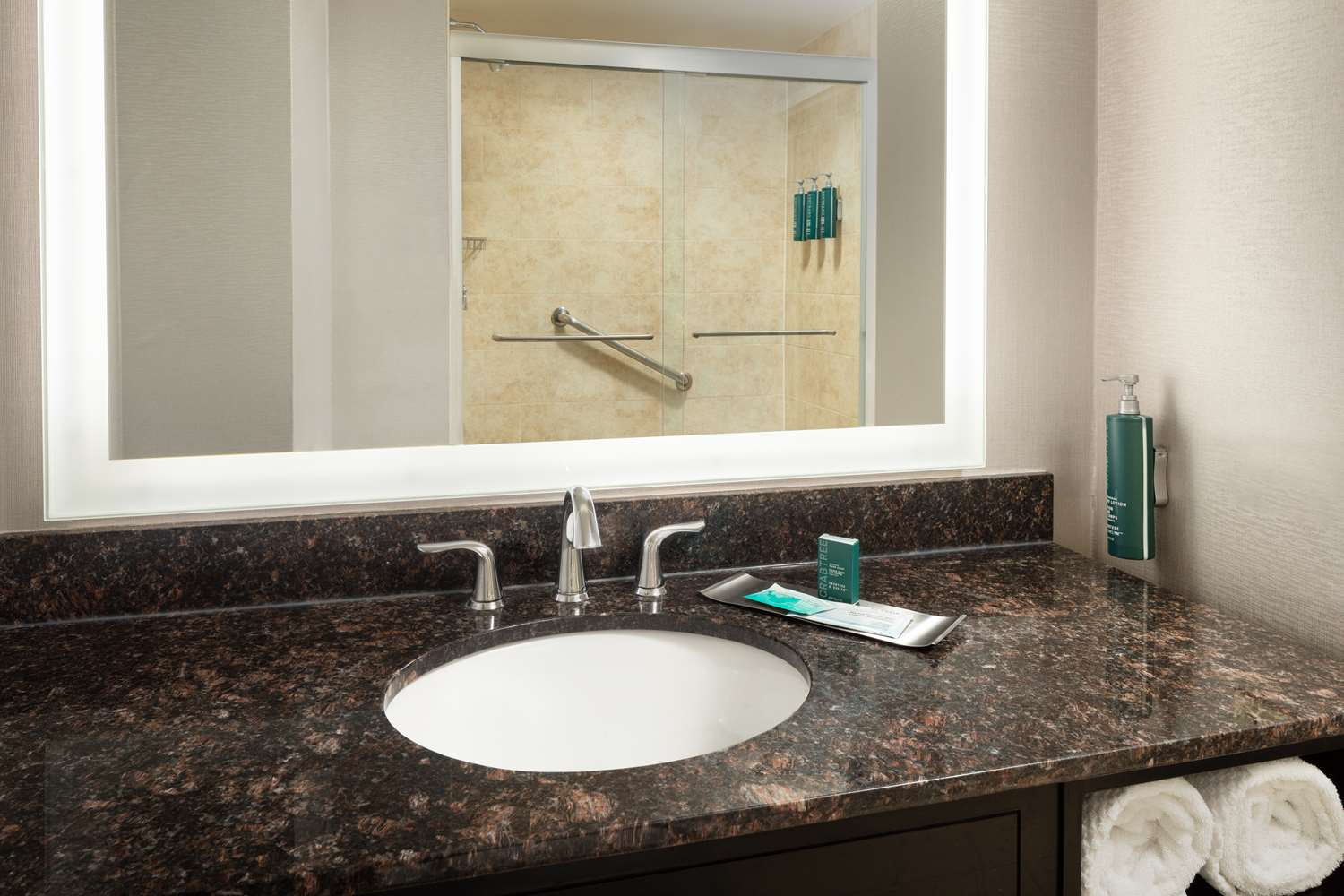 doubletree suites by hilton hotel detroit downtown fort shelby