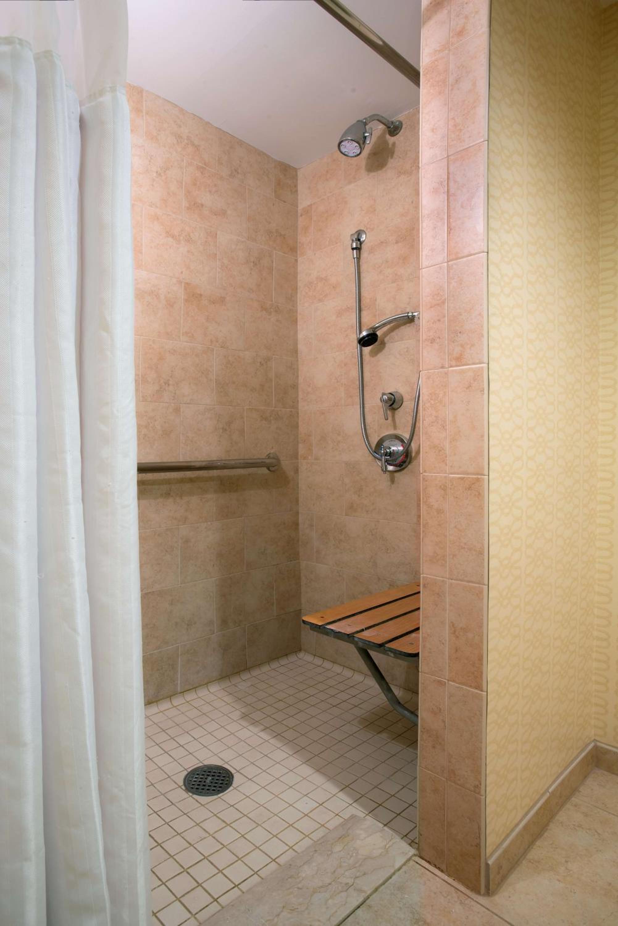 doubletree suites by hilton hotel detroit downtown fort shelby