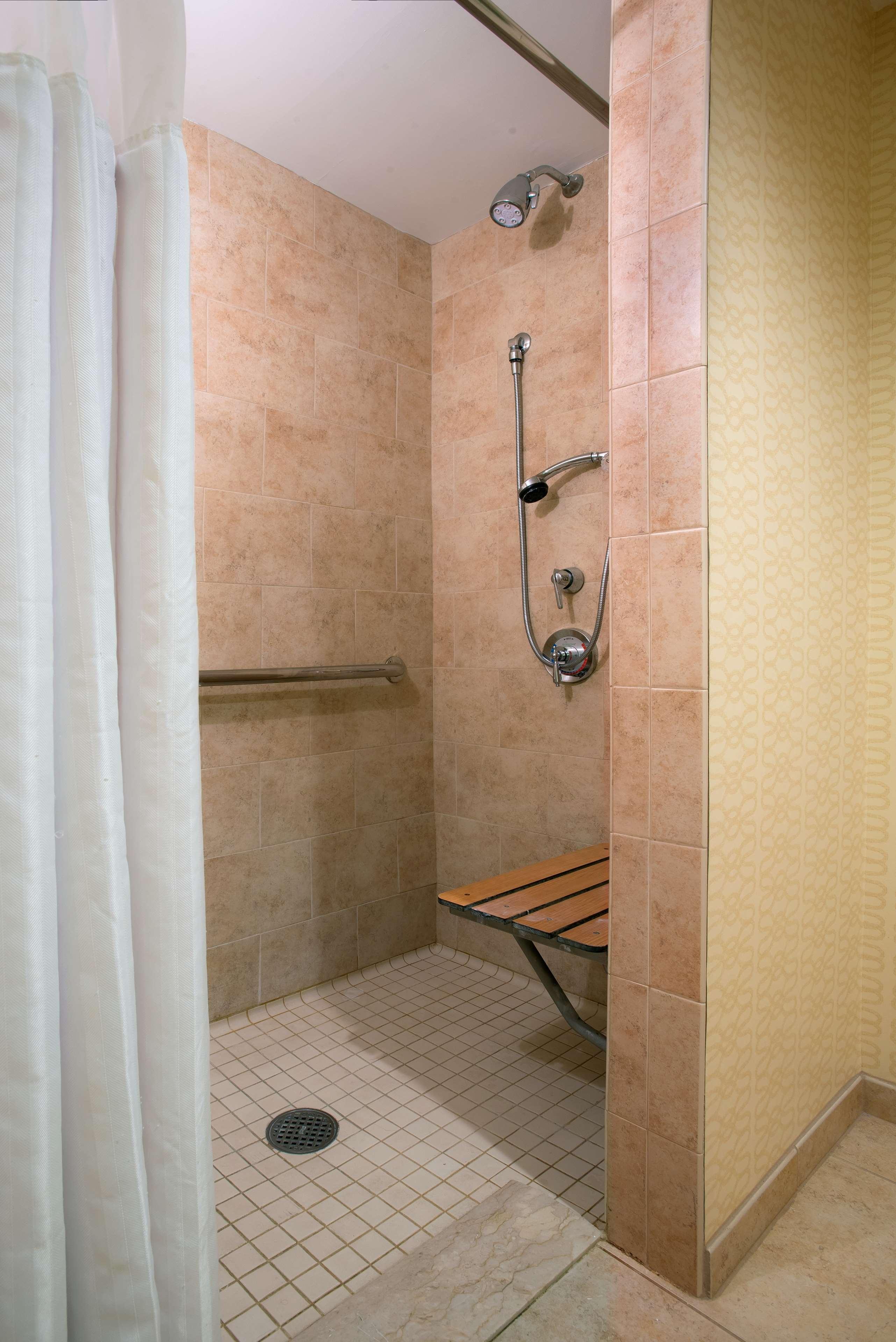 doubletree suites by hilton hotel detroit downtown fort shelby