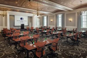 doubletree suites by hilton hotel detroit downtown fort shelby