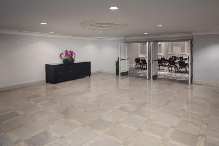 doubletree suites by hilton hotel detroit downtown fort shelby