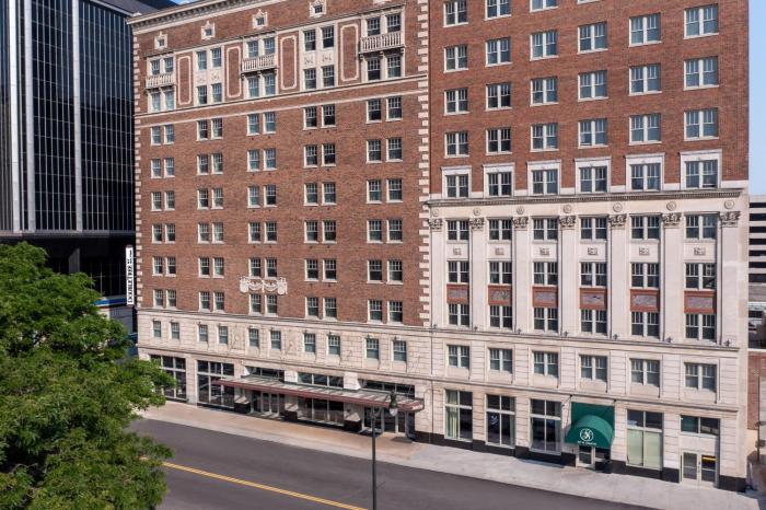 doubletree suites by hilton hotel detroit downtown fort shelby