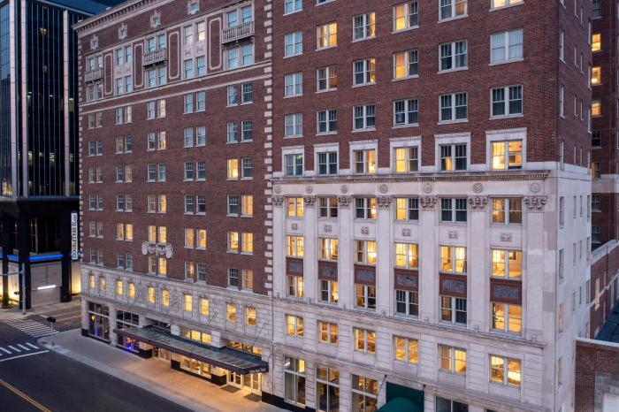 doubletree suites by hilton hotel detroit downtown fort shelby