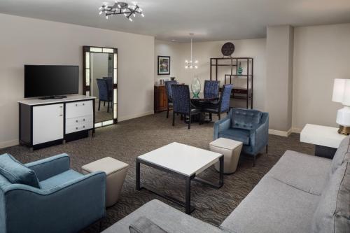 doubletree suites by hilton hotel detroit downtown fort shelby