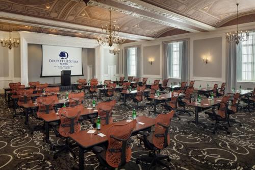 doubletree suites by hilton hotel detroit downtown fort shelby