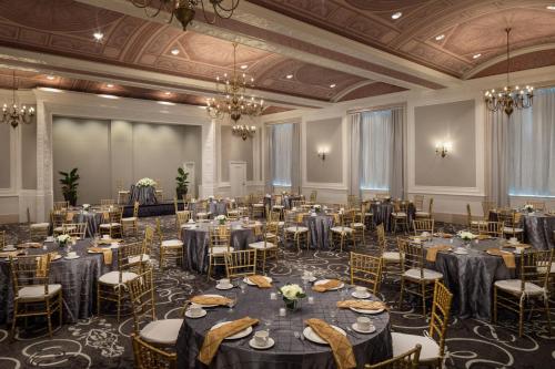 doubletree suites by hilton hotel detroit downtown fort shelby