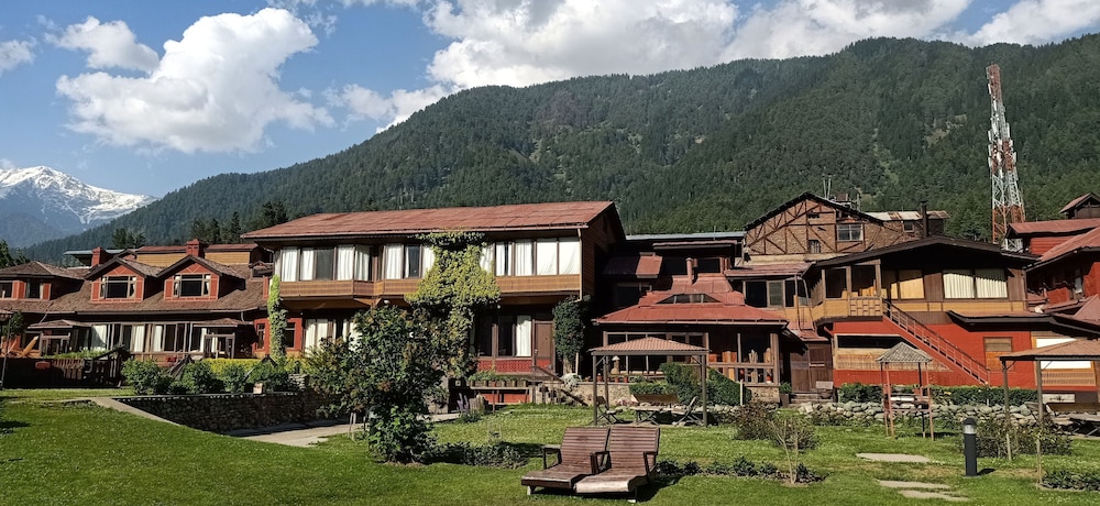 pahalgam hotel