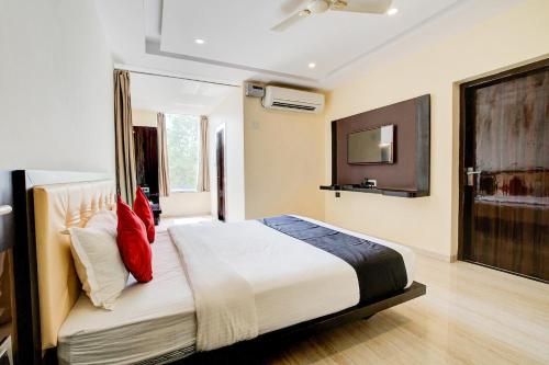 Hotel Saffron Suites,Jamshedpur>>Chaibasa,0 star