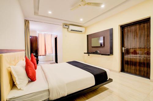 Hotel Saffron Suites,Jamshedpur>>Chaibasa,0 star