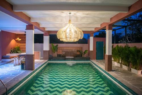 casa blanca lakecity