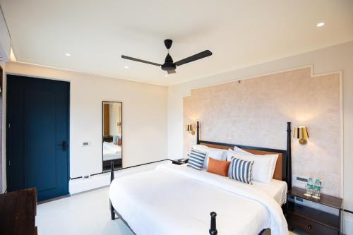 casa blanca lakecity