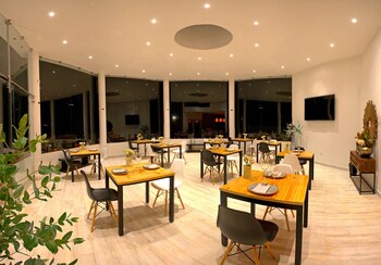 hotel alma