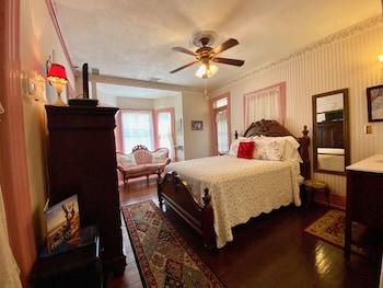penny farthing inn