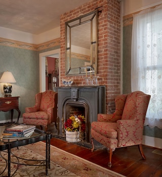 the kenwood inn