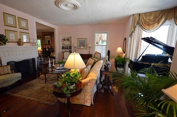 the kenwood inn