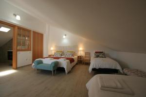 casa encosta da lagoa