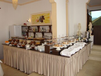 hotel rachel