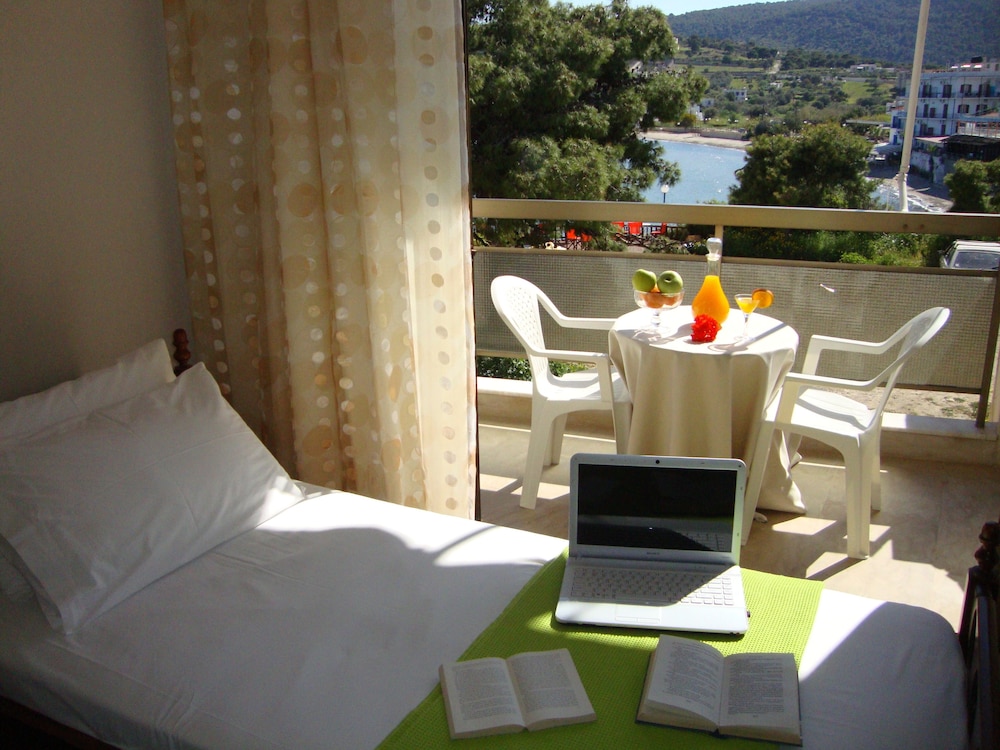 hotel rachel