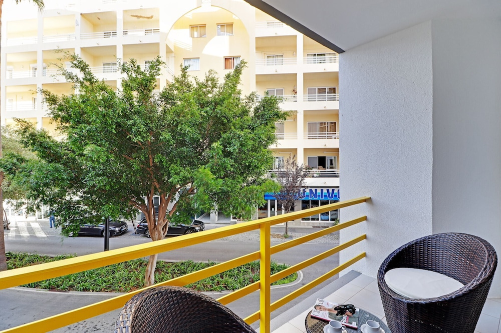 vilamoura design with pool by homing