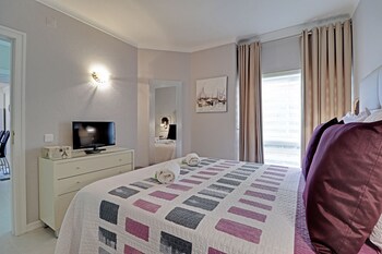 vilamoura design with pool by homing