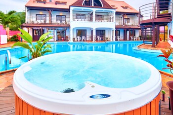 private villa espacio onna