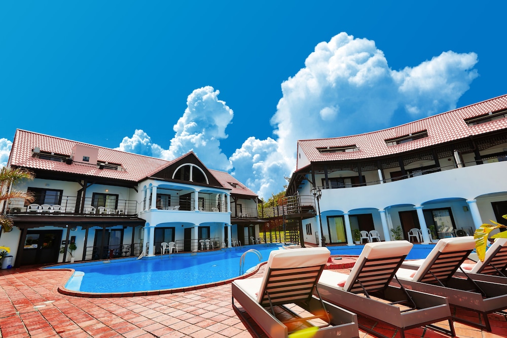 private villa espacio onna