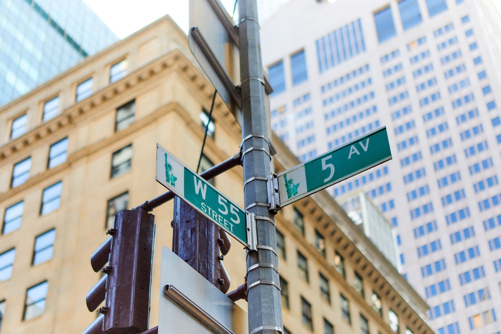 5th and 55th residence club