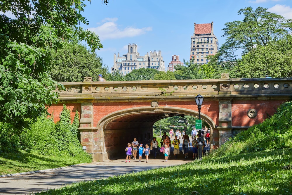 5th and 55th residence club