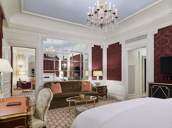 5th and 55th residence club