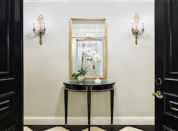 5th and 55th residence club