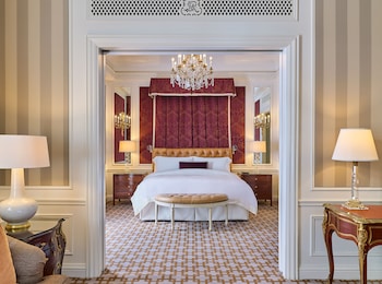 5th and 55th residence club