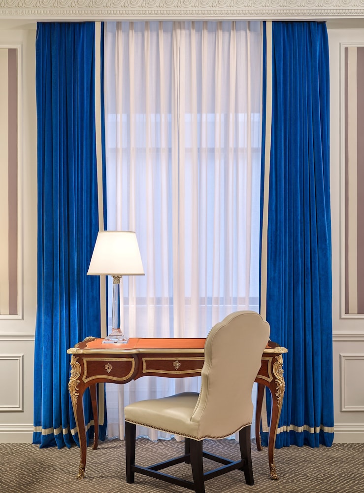 5th and 55th residence club