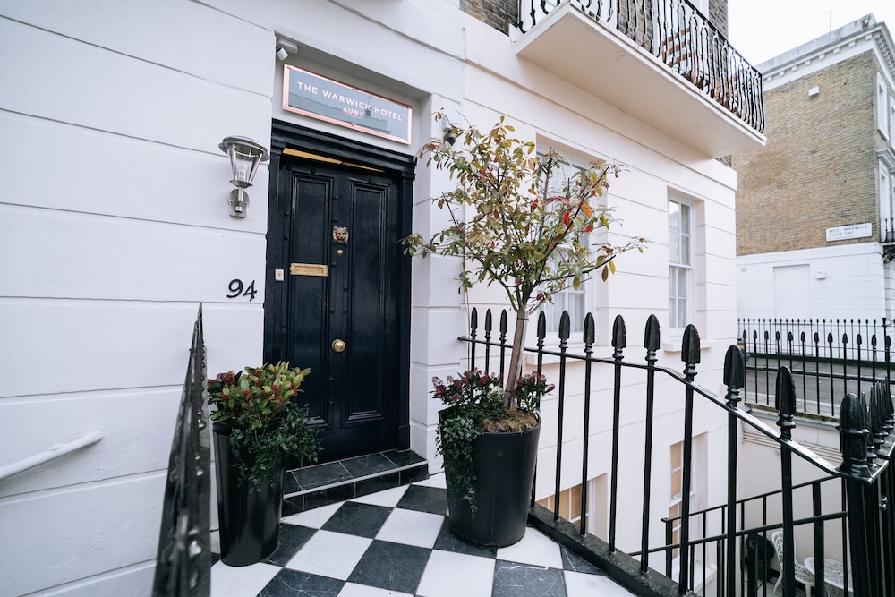 the warwick by aura collection