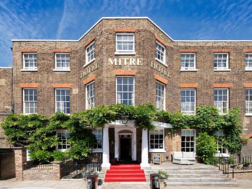 the mitre hampton court