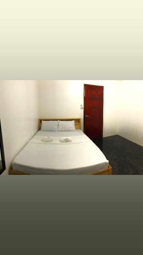 aandc aquinos guesthouse and motorbike rental moalboal