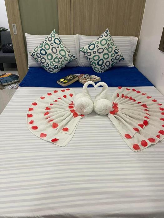 cozy 1 bedroom at shore residences mall of asia